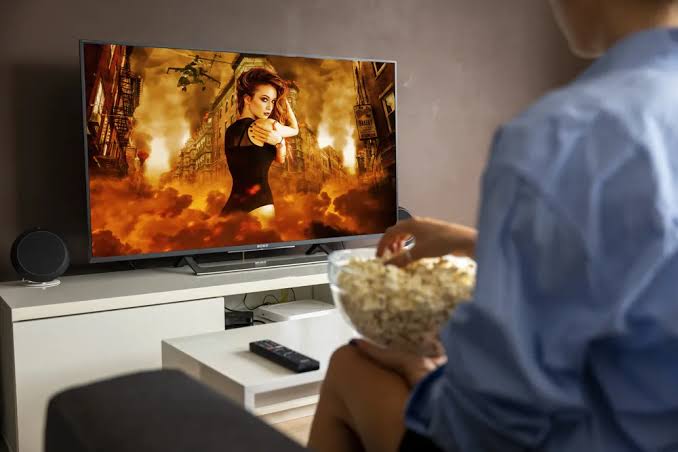 TV Y POCHOCLOS