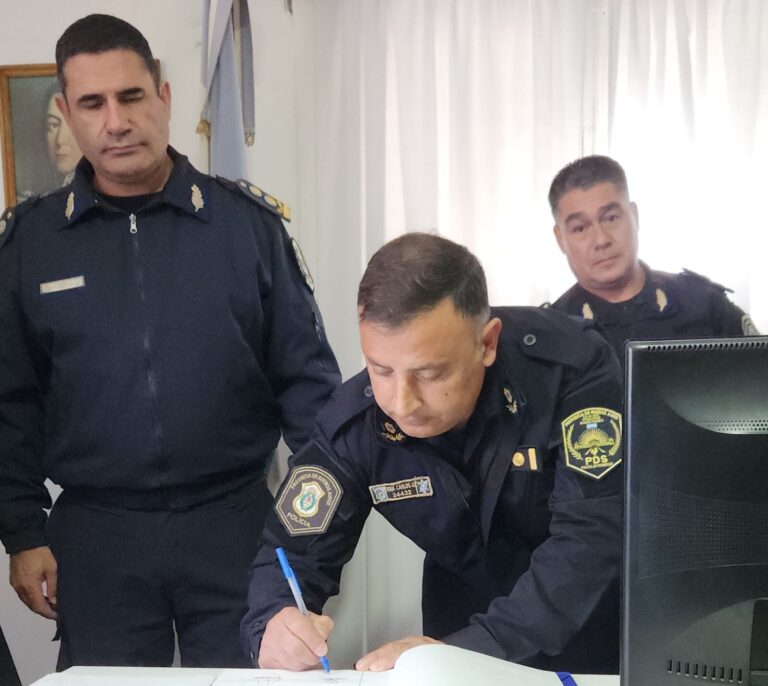 sena firmando
